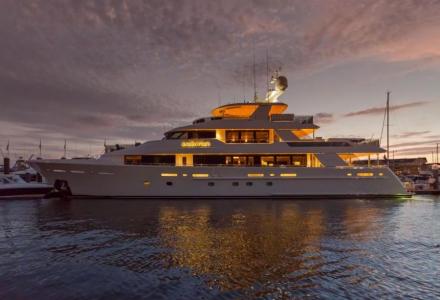 yacht Endeavour