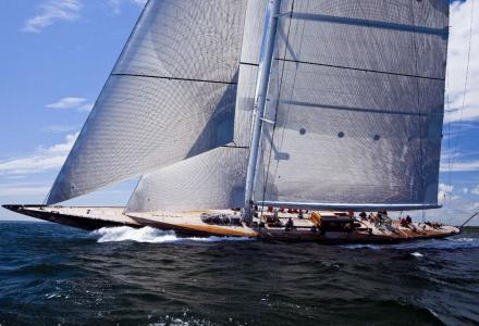 yacht Hanuman