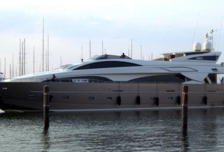 yacht Cleopatra