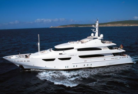 yacht Cacique