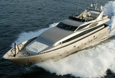 yacht Lumar