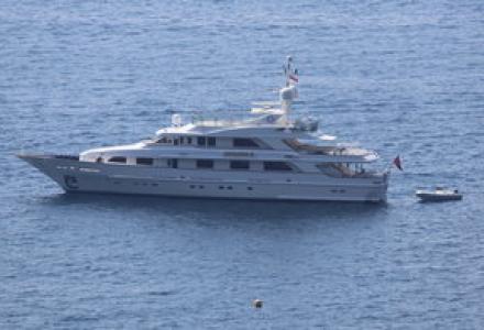 yacht Desamis B