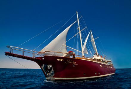 yacht Galatea