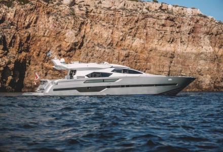 yacht Eleven I