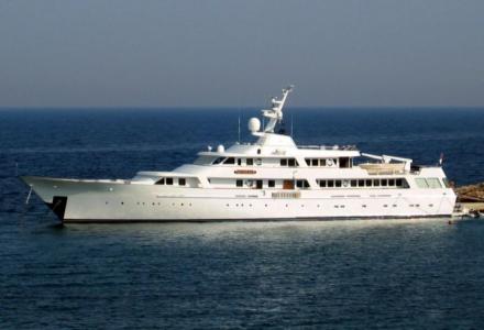 yacht Adamas II