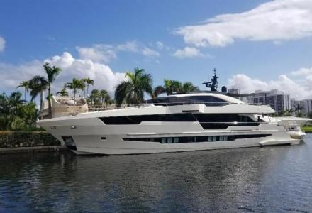 yacht Astondoa 110'