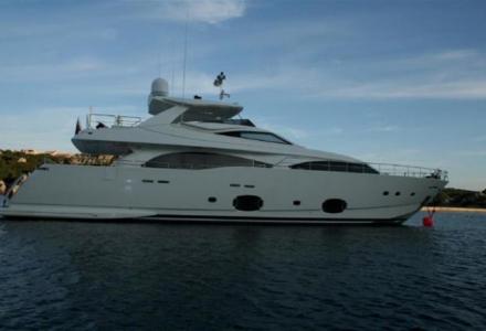 yacht Fifteen