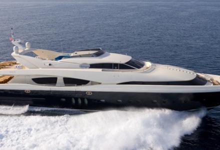 yacht Famare