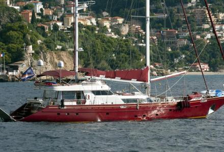 yacht Sundara
