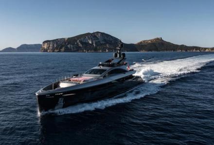 yacht Flying Dagger