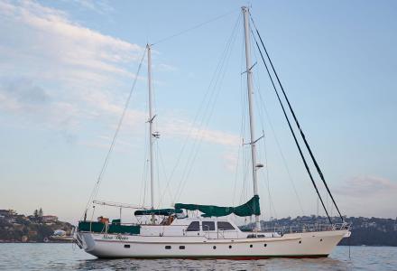 yacht Slow Dance