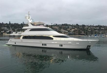 yacht El Mirar II
