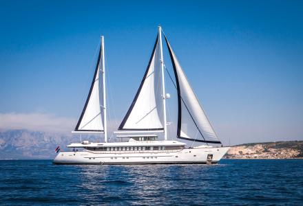 yacht Aiaxaia