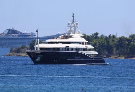 yacht High Power III