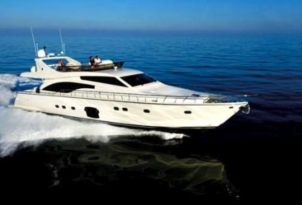 yacht Ferretti 681