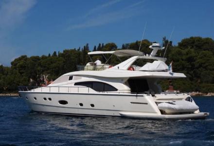 yacht Ferretti 680