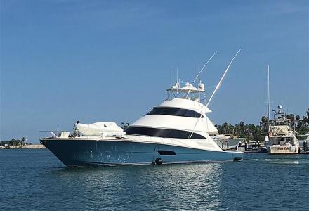 yacht Tomahawk