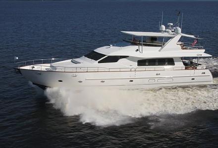 yacht Dreamchaser