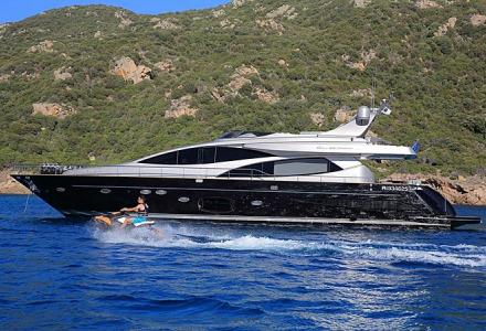 yacht Black Pearl