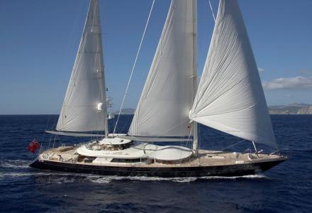 yacht La Luna