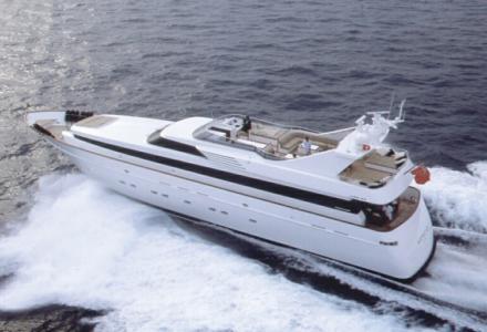 yacht Adamas IV
