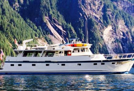 yacht Alaskan Legend