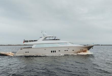 yacht Refugio