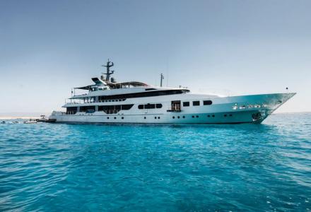 yacht Magna Grecia