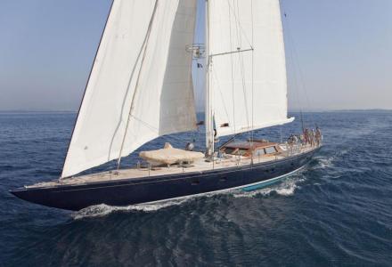 yacht Mariposa 3a