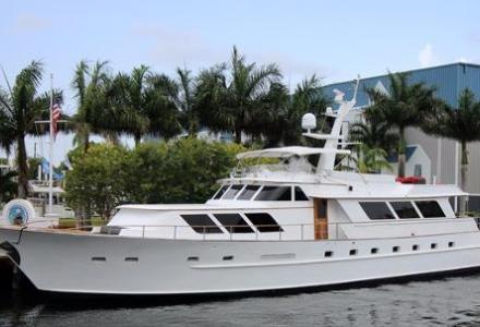 yacht Mia