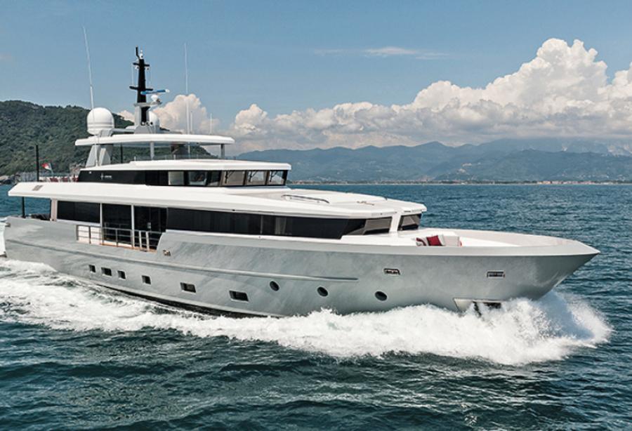 yacht Cinquanta-50