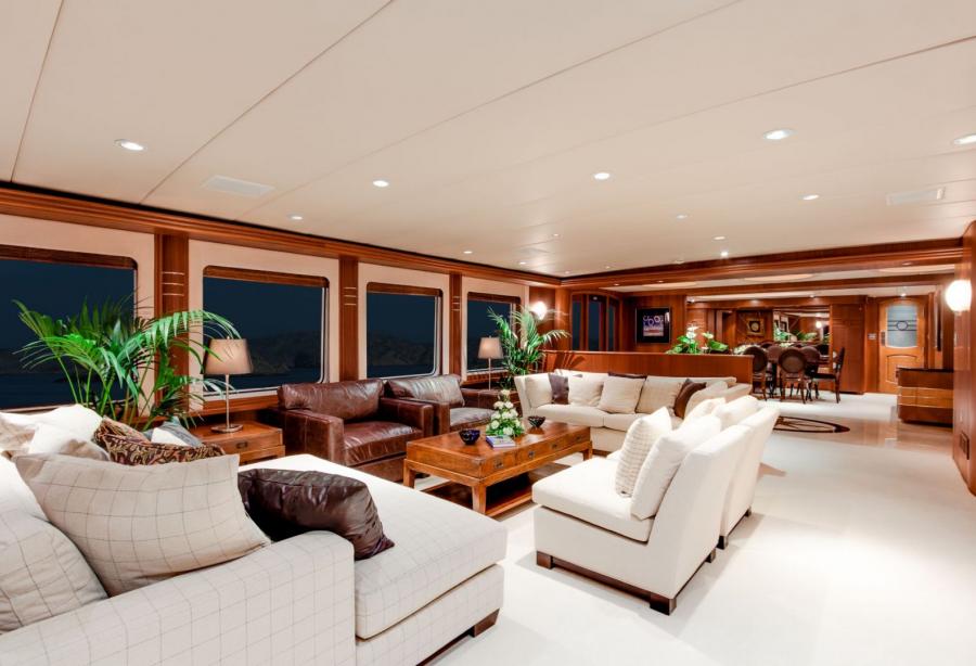 yacht Daydream