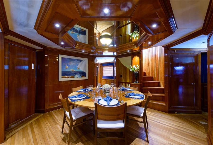yacht Bayou