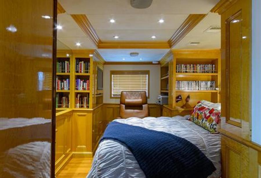 yacht Bayou