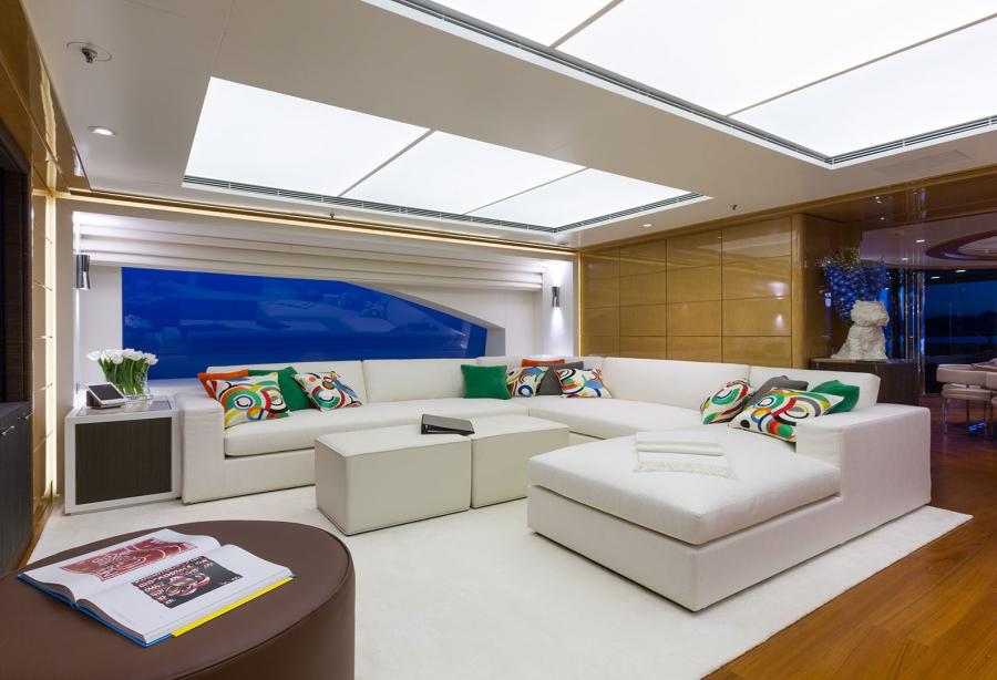 yacht Galaxy