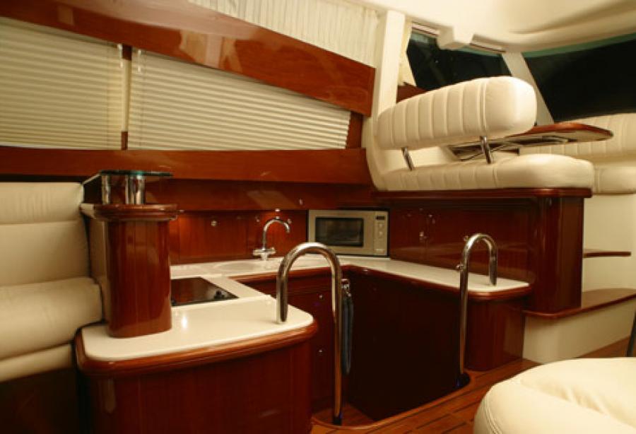 yacht Prestige 46