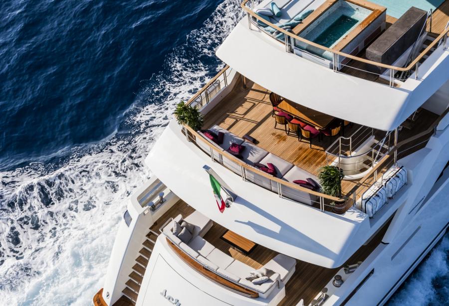 yacht Serenity