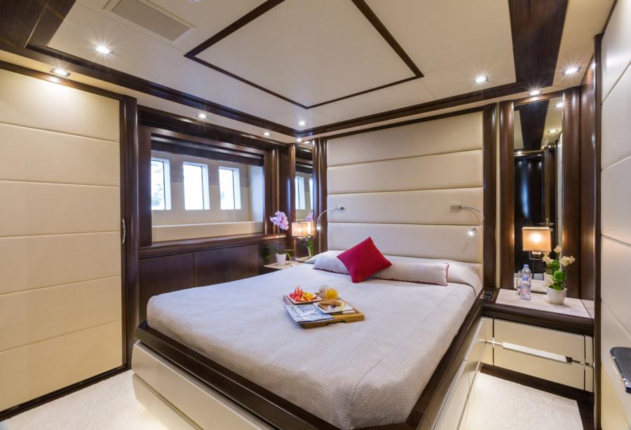 yacht Gatsby