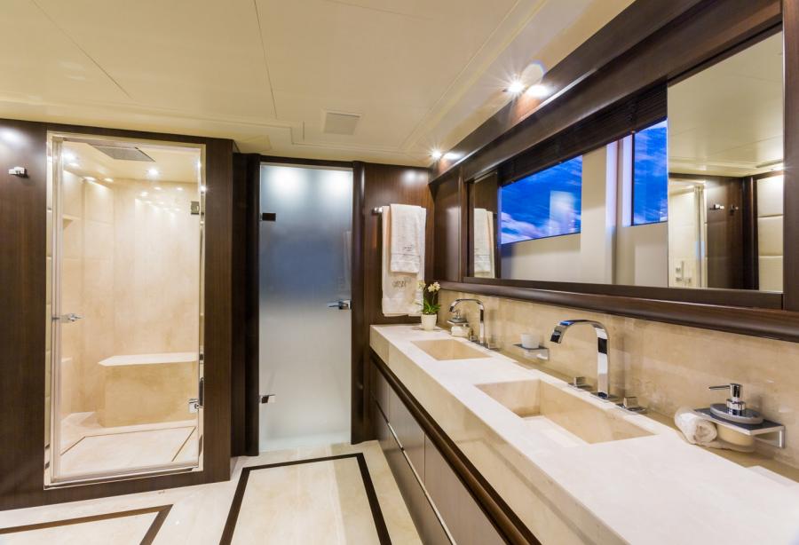 yacht Gatsby