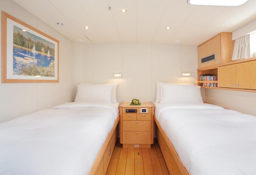 yacht Asahi