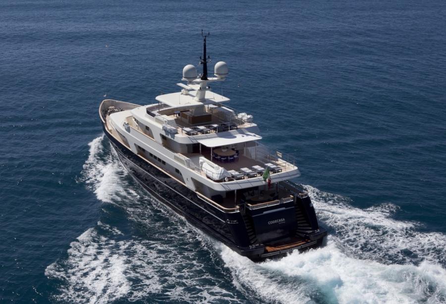 yacht Magari