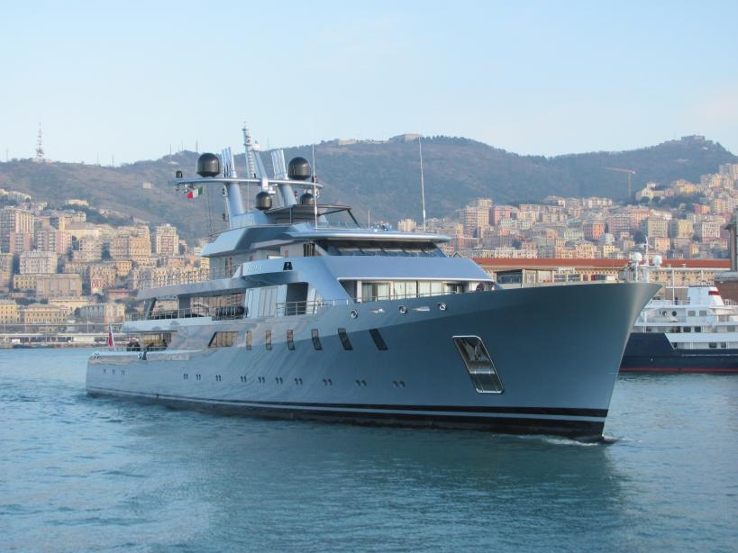 yacht Pacific