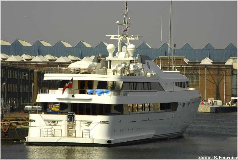 yacht Alwaeli