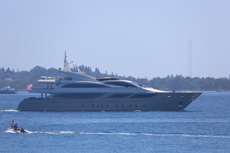 yacht Panakeia