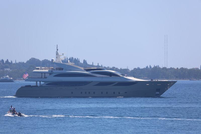 yacht Panakeia