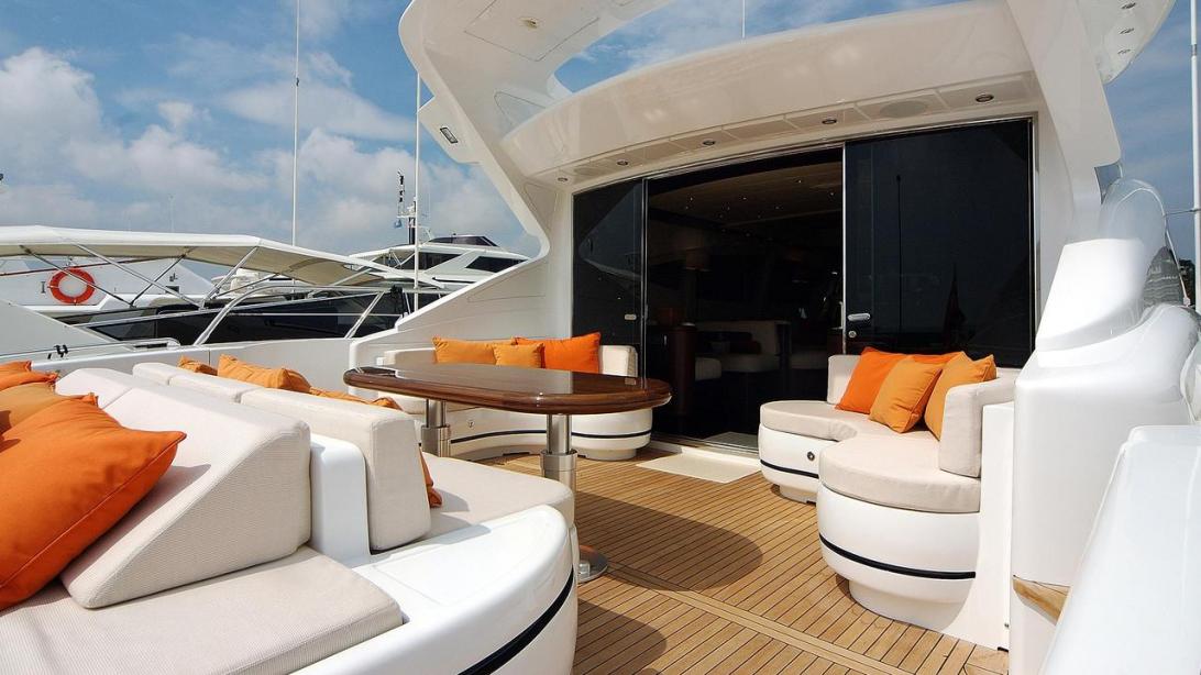 yacht Chill Out