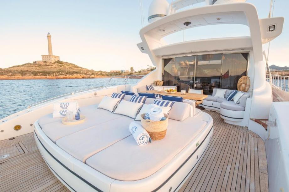 yacht Chill Out