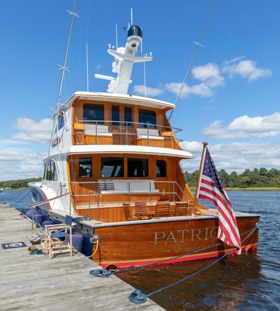 yacht Patriot