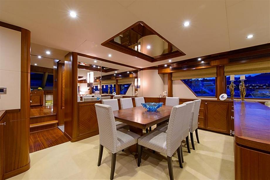 yacht Miss Michelle