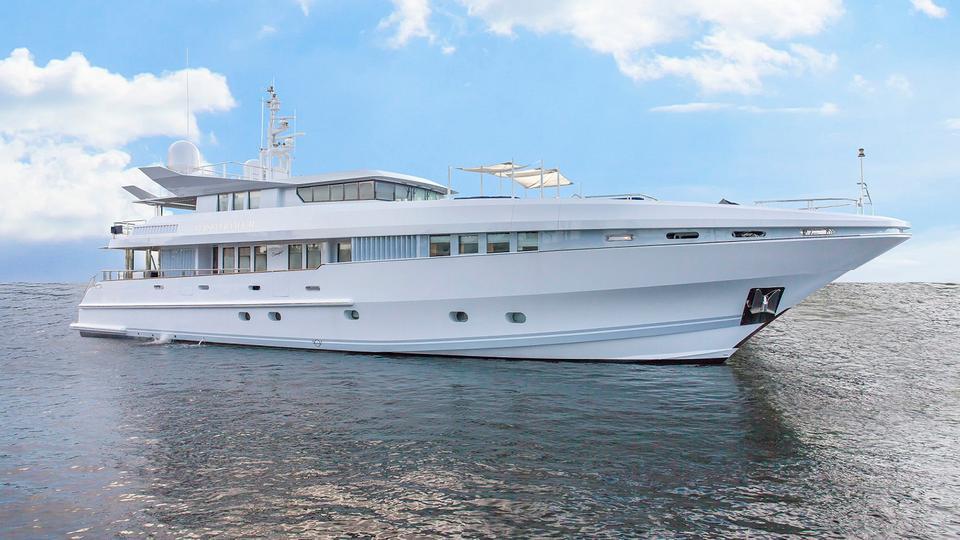 yacht Oculus